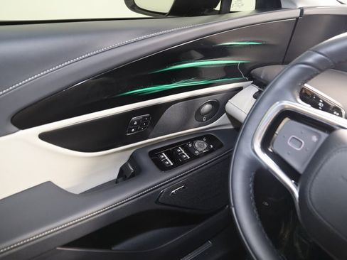 Used 2025 Lincoln Nautilus Reserve image 35