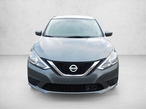 Used 2019 Nissan Sentra SV FWD image 2