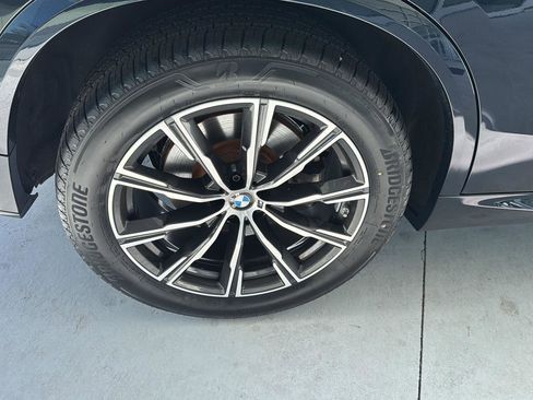 Used 2022 BMW X5 xDrive40i w/ M Sport Package image 34