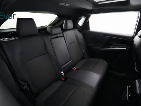 Used 2024 Toyota bZ4X XLE image 9