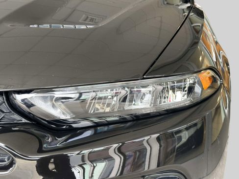 Used 2024 Dodge Hornet R/T w/ R/T Blacktop Package image 7