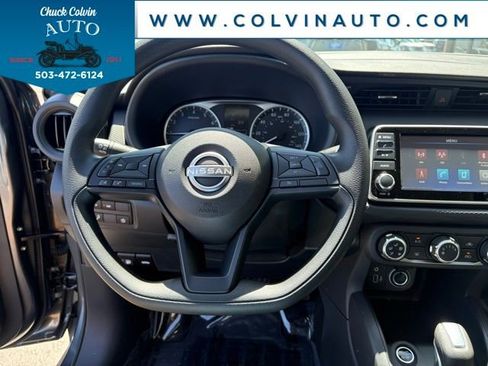 New 2025 Nissan Kicks Play S image 30