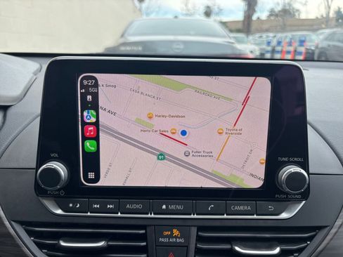 Used 2025 Nissan Altima 2.5 SV image 20