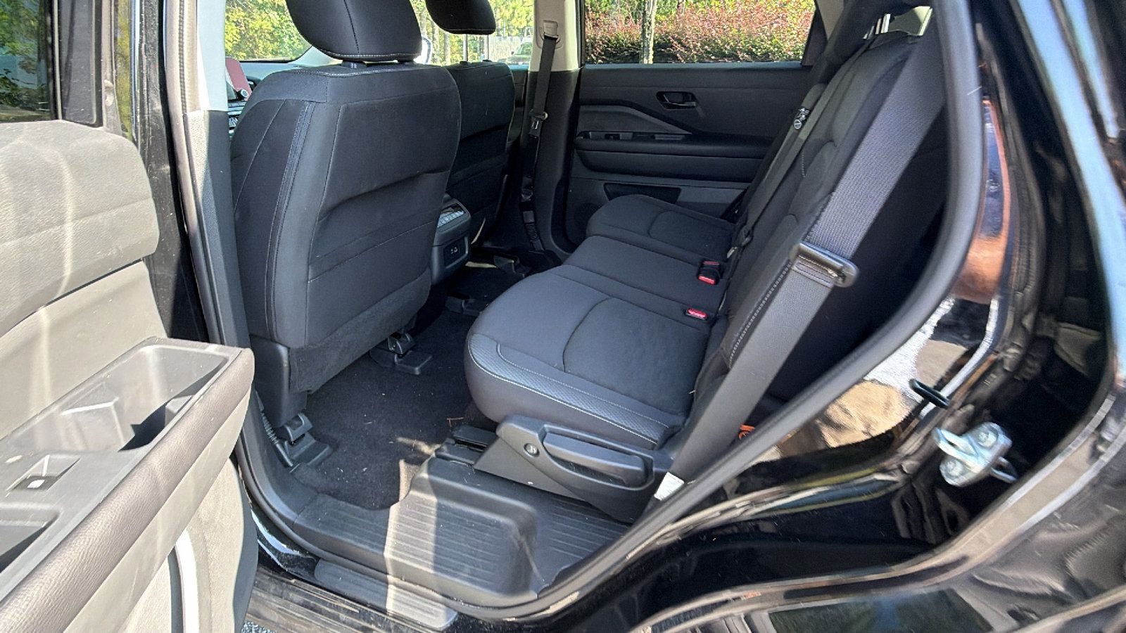 Used 2024 Nissan Pathfinder SV AWD/4WD image 24