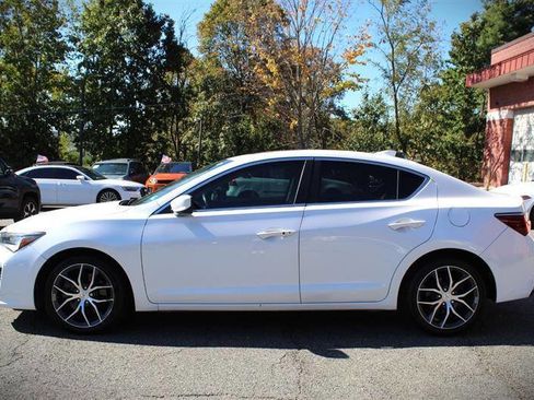 Used 2020 Acura ILX image 2