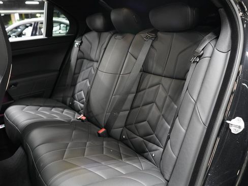 Used 2025 BMW 760i xDrive w/ Executive Package AWD/4WD image 26