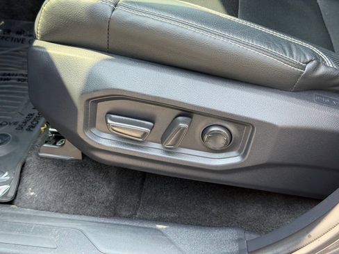 Used 2026 Toyota Tundra SR5 w/ SR5 Premium Package AWD/4WD image 13