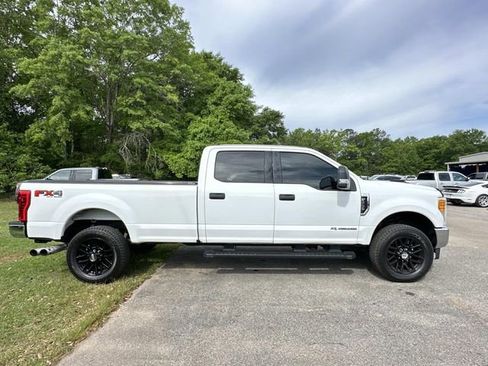 Used 2017 Ford F250 XLT w/ XLT Value Package AWD/4WD image 11