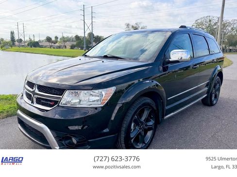 Used 2020 Dodge Journey Crossroad w/ Popular Equipment Group image 1