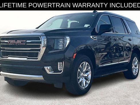 Used 2024 GMC Yukon SLT w/ SLT Luxury Package image 10