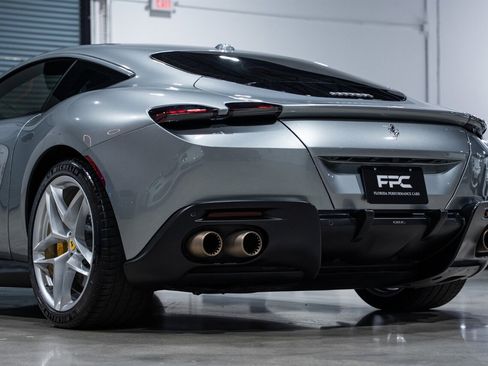 Used 2021 Ferrari Roma RWD image 14