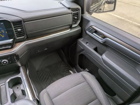 Used 2022 Chevrolet Silverado 1500 LT image 16