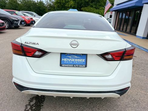 Used 2023 Nissan Altima 2.5 S FWD image 19