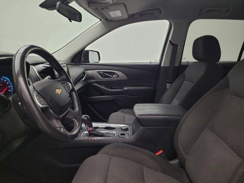 Used 2019 Chevrolet Traverse LT image 17