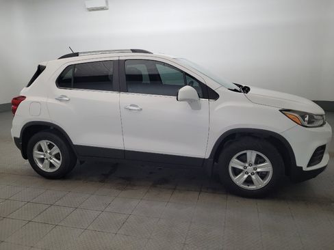 Used 2018 Chevrolet Trax LT w/ Driver Confidence Package FWD image 11