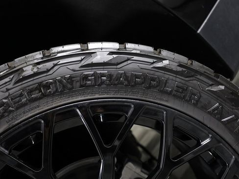 Used 2025 GMC Yukon XL AT4 Ultimate image 53