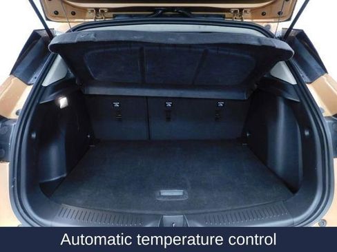 Used 2024 Buick Encore GX Sport Touring image 10