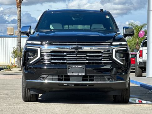 New 2026 Chevrolet Suburban Premier image 8