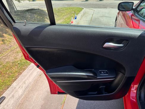 Used 2020 Dodge Charger SXT w/ Leather Interior Group RWD image 18