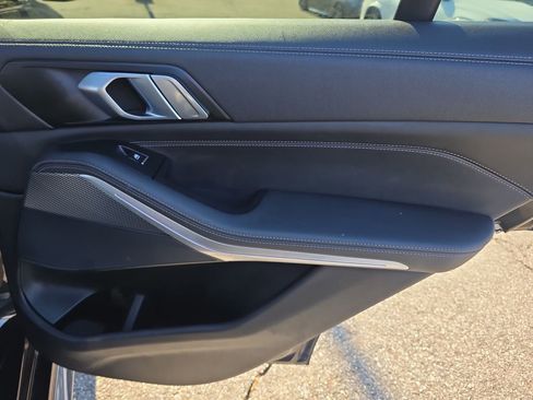 Used 2023 BMW X5 xDrive40i w/ M Sport Package image 14