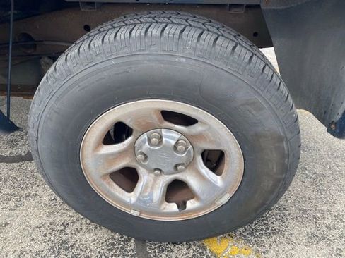 Used 2004 Dodge Ram 1500 Truck SLT w/ Trailer Tow Group RWD image 7