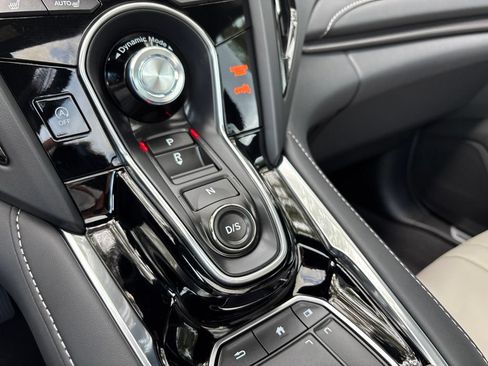 Used 2025 Acura RDX SH-AWD image 31