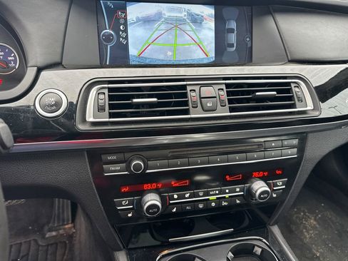 Used 2011 BMW 750i image 30