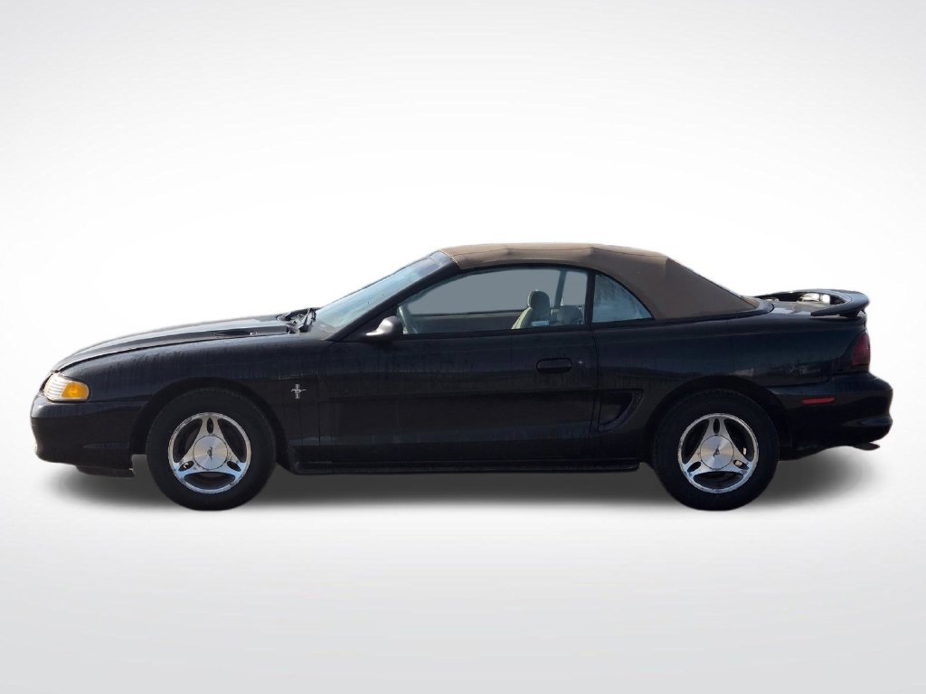 Used 1998 Ford Mustang Convertible RWD image 10