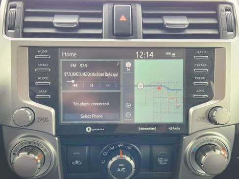 Used 2020 Toyota 4Runner SR5 Premium image 18