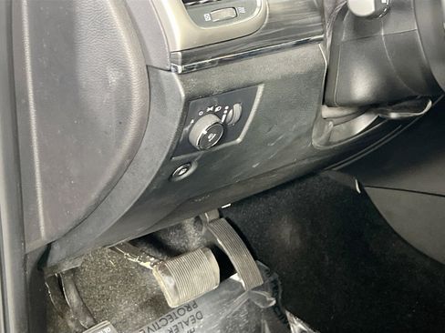 Used 2022 Jeep Grand Cherokee Limited image 10