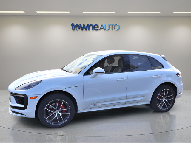 Used 2024 Porsche Macan S AWD/4WD image 2