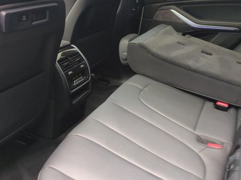 Used 2022 BMW X5 sDrive40i w/ Premium Package image 18