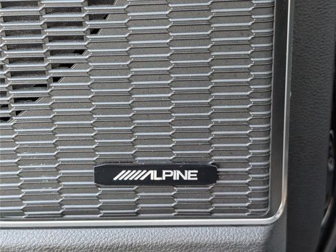 Used 2022 Jeep Grand Cherokee L Limited image 22