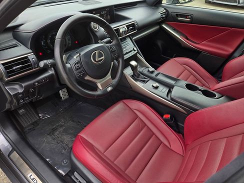 Used 2018 Lexus IS 300 F Sport image 11