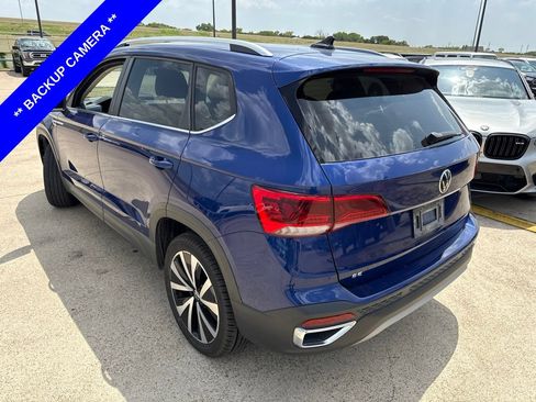 Used 2023 Volkswagen Taos SE FWD image 8