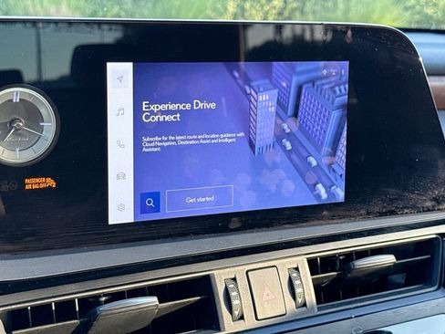 Used 2025 Lexus ES 350 w/ Premium Package FWD image 22