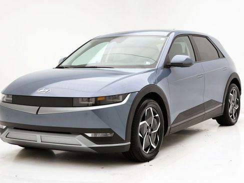 Used 2023 Hyundai Ioniq 5 SE w/ Cargo Package image 2