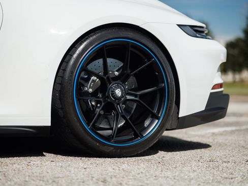 Used 2022 Porsche 911 GT3 image 26