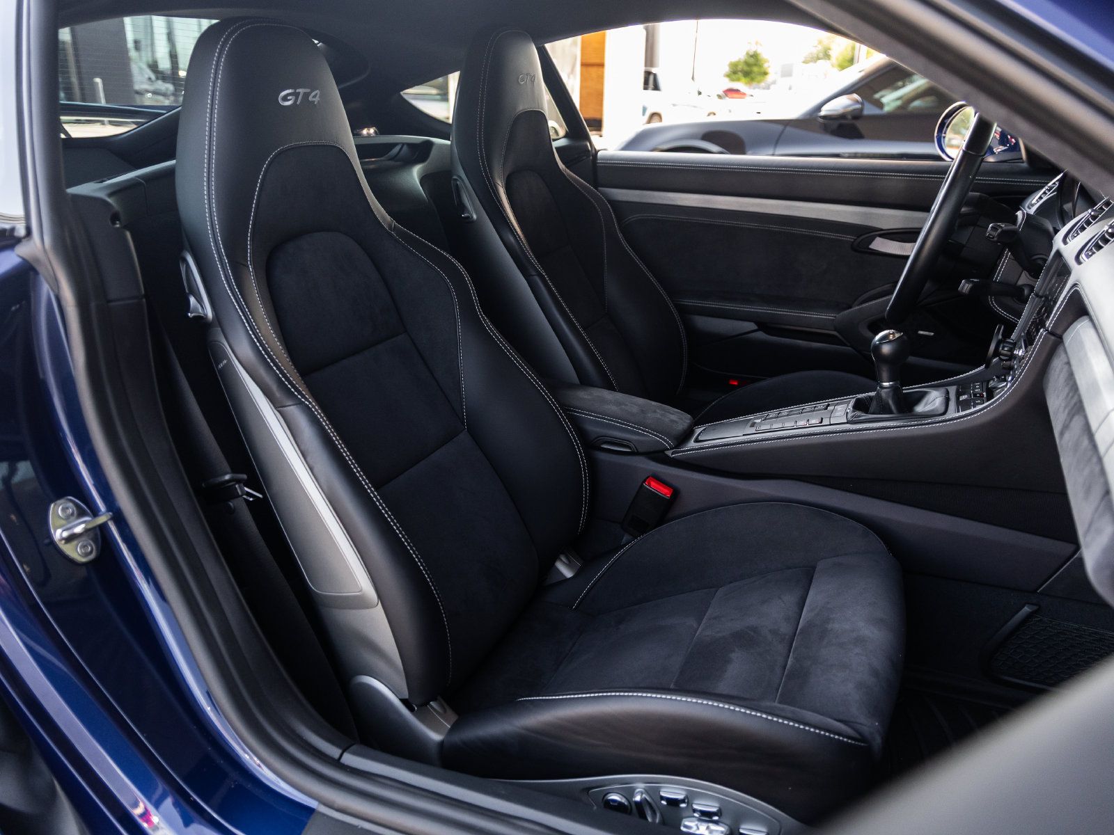 Certified 2020 Porsche 718 Cayman GT4 RWD image 46