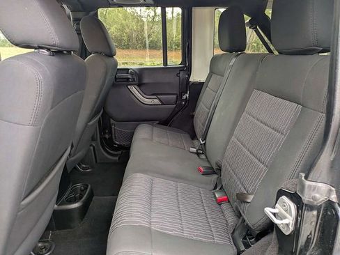Used 2012 Jeep Wrangler Unlimited Sport image 13