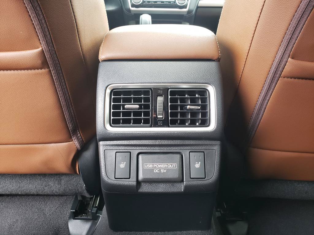 Used 2018 Subaru Outback 3.6R Touring w/ Popular Package #3 AWD/4WD image 12