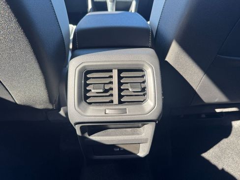 Used 2025 Volkswagen Taos SE image 24