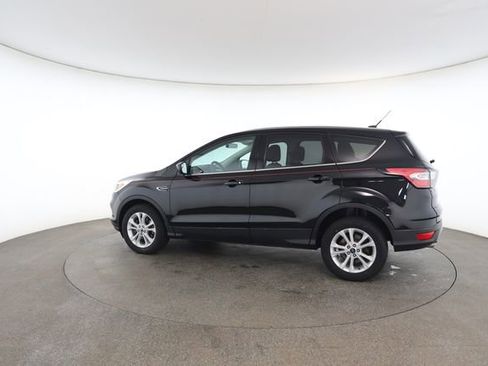 Used 2017 Ford Escape SE image 9