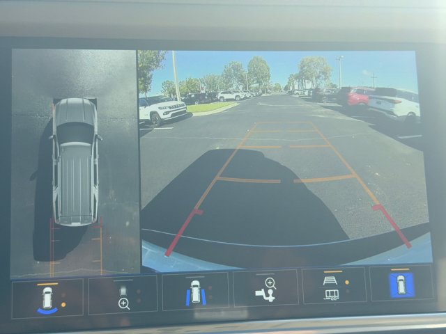 Used 2023 GMC Yukon Denali AWD/4WD image 22