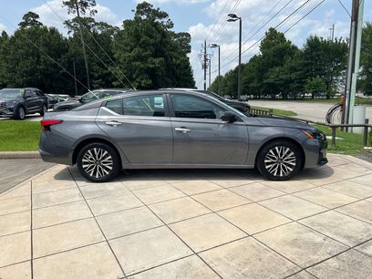 Used 2025 Nissan Altima 2.5 SV