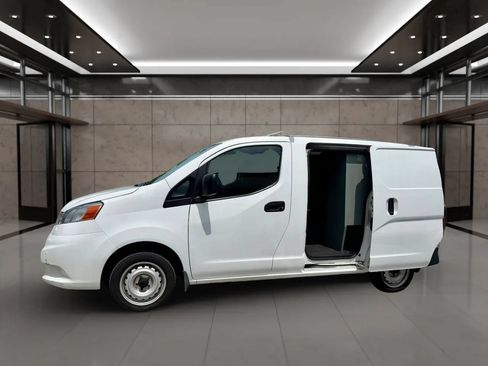 Used 2020 Nissan NV200 S FWD image 4