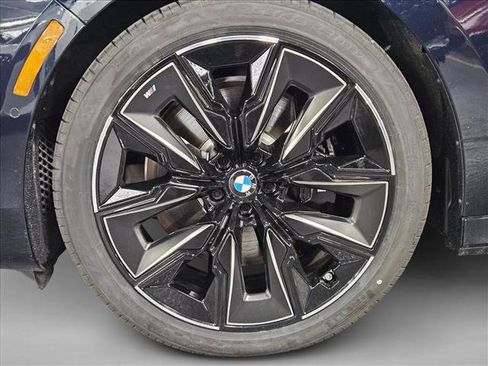 New 2025 BMW 760i xDrive w/ Executive Package image 16