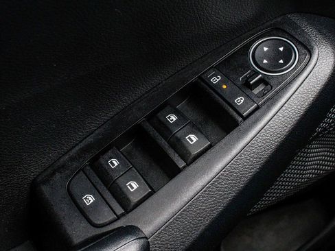 Used 2025 Kia Seltos LX AWD/4WD image 10