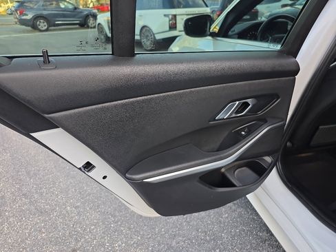 Used 2019 BMW 330i xDrive Sedan w/ Driving Assistance Package image 35