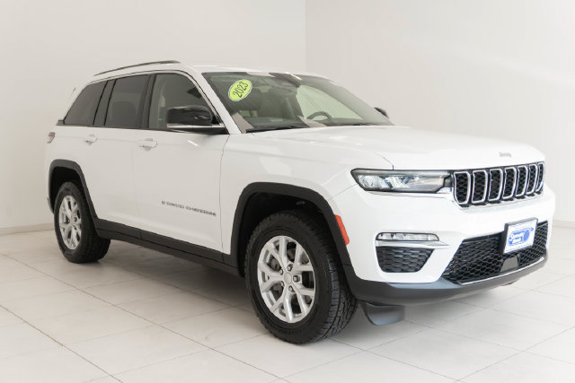 Used 2023 Jeep Grand Cherokee Limited AWD/4WD image 7
